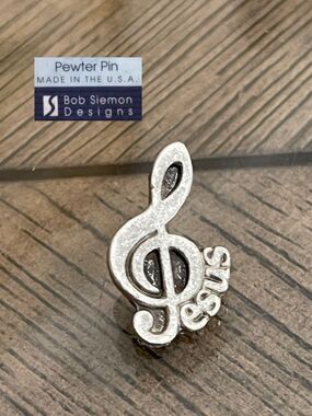 Vintage Pewter Treble Clef "Jesus" Music Lapel Pin Bob Siemon Designs Tie Tac